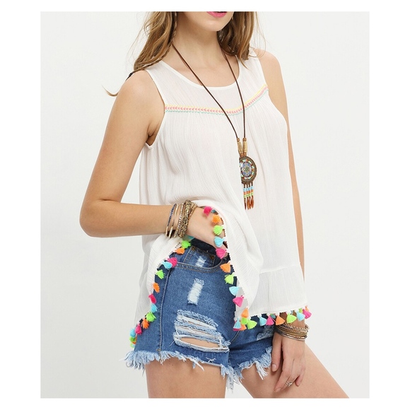 Off White Embroidered Sleeveless Pom Pom Blouse - Picture 4 of 4